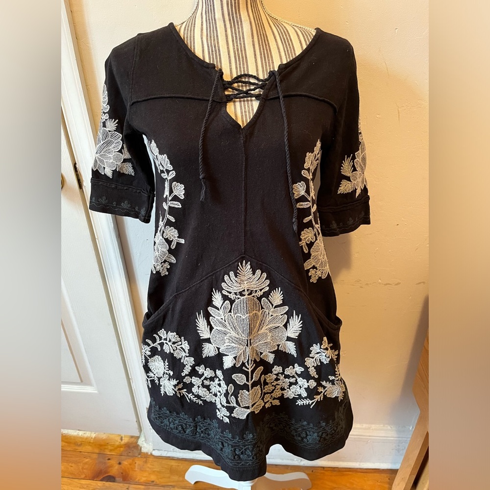 Free People 100% Cotton Mini Dress Black/White Cut Outs Pockets Boho Size M - Picture 2 of 6